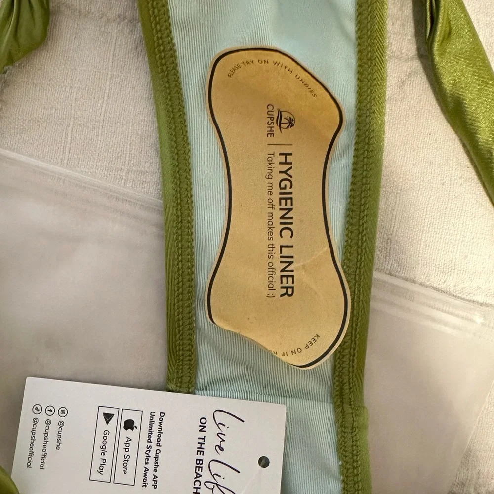 CUPSHE x JOJO FLETCHER Swimsuit bottoms - Picture 3 of 5